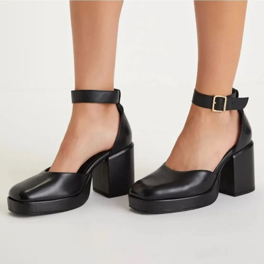 BRAND NEW MUDD BLOCK-HEEL ADJUSTABLE ANKLE STRAP SANDAL